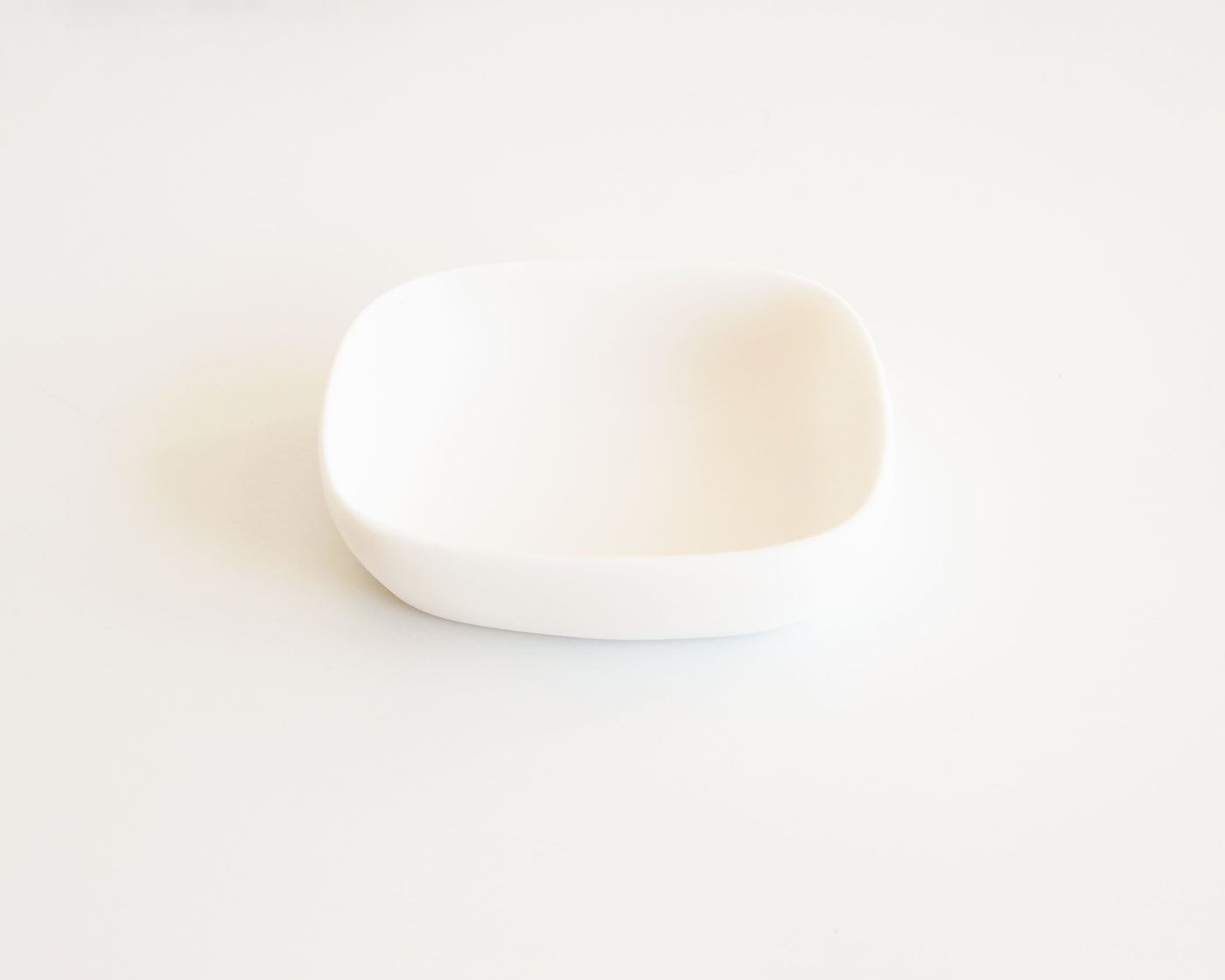 Rounded White Soap Dish